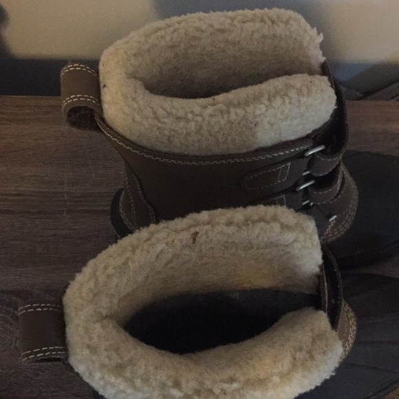 LL Bean boots women 8 strap closure - Picture 11 of 12